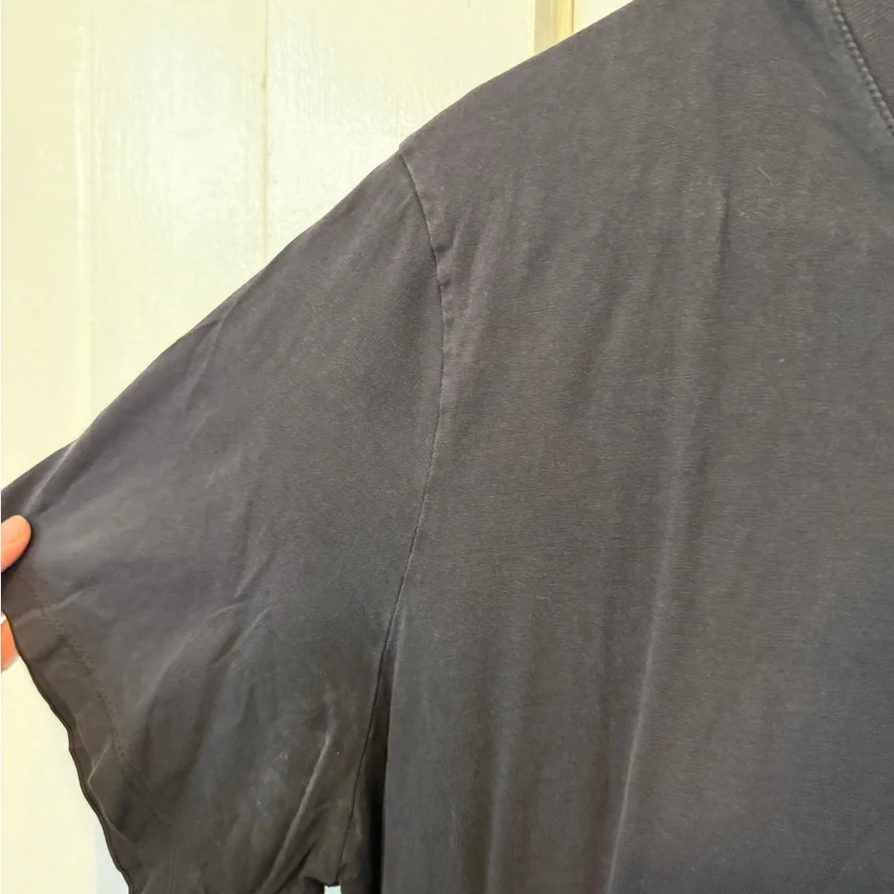 Banana Republic Men’s Black V‑Neck Tee